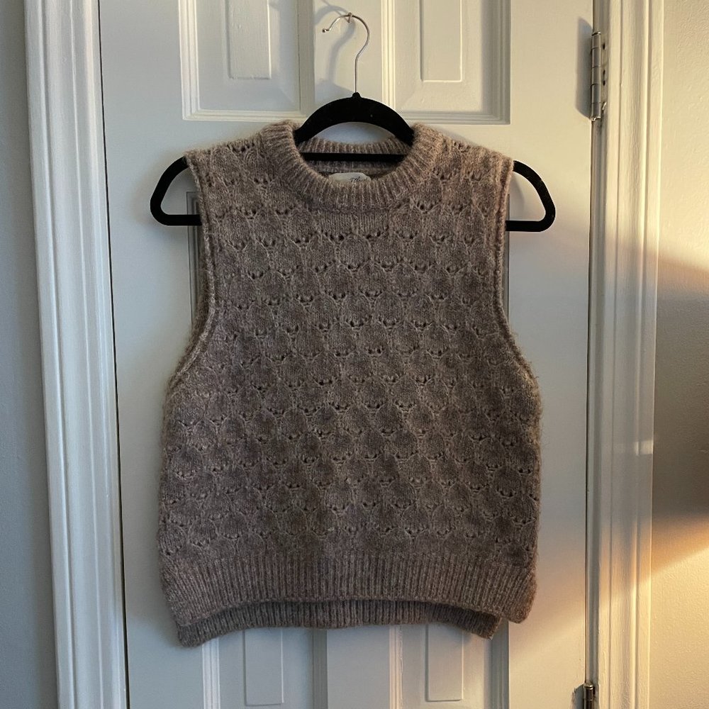 Universal Thread Sweater Vest